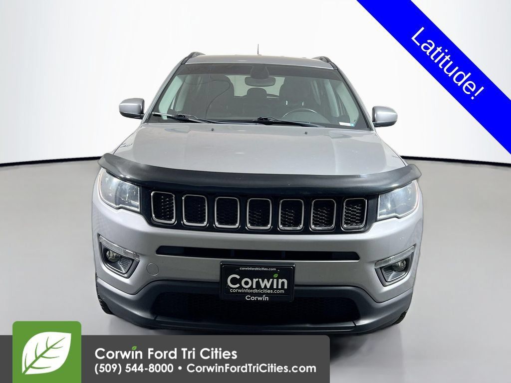 Used 2020 Jeep Compass Latitude w/ Popular Equipment Group AWD/4WD image 4