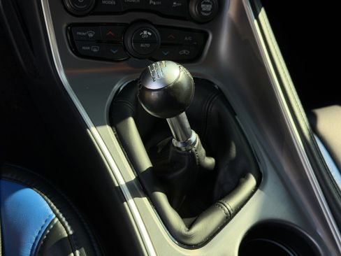 Used 2022 Dodge Challenger R/T Scat Pack RWD image 16