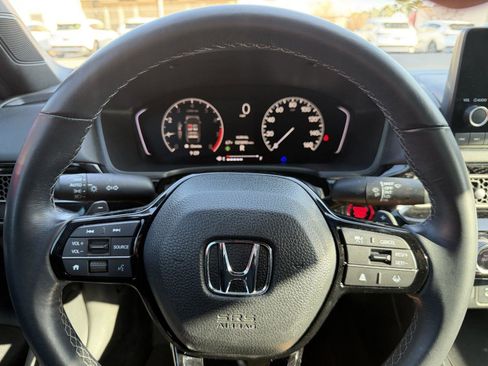 Used 2025 Honda Civic Sport image 11