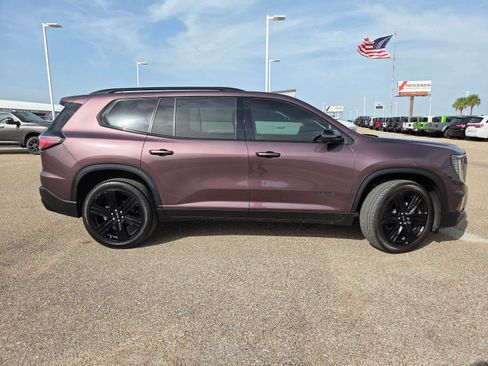 Used 2026 GMC Acadia Elevation w/ Black Edition FWD image 8