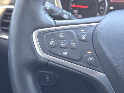 Used 2022 Chevrolet Equinox Premier image 24