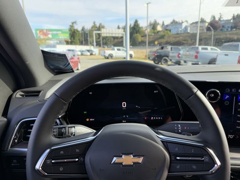 New 2026 Chevrolet Suburban Premier image 13