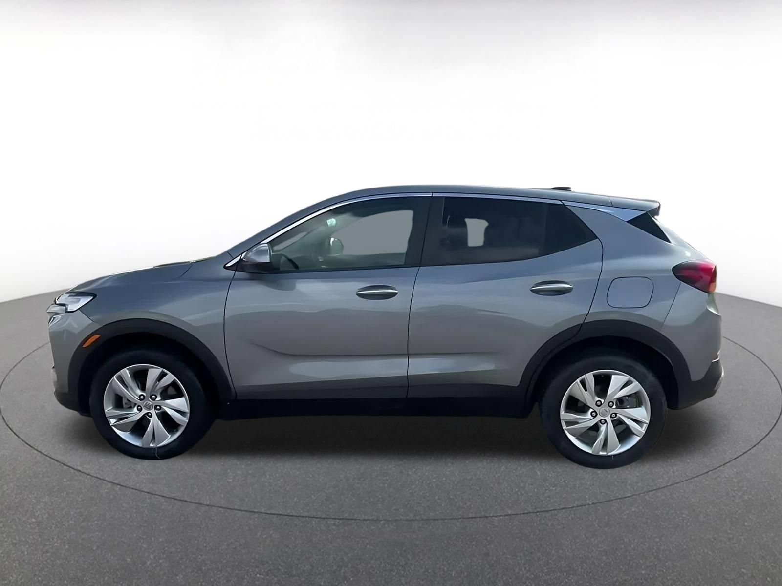 Used 2025 Buick Encore GX Preferred AWD/4WD image 8