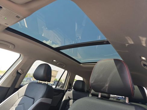 New 2025 Volkswagen Atlas Peak Edition SE AWD/4WD image 2