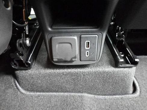 New 2026 Chevrolet TrailBlazer LT w/ Convenience Package FWD image 25