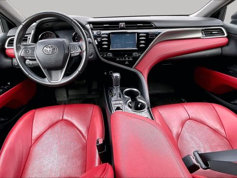 Used 2018 Toyota Camry XSE FWD image 14