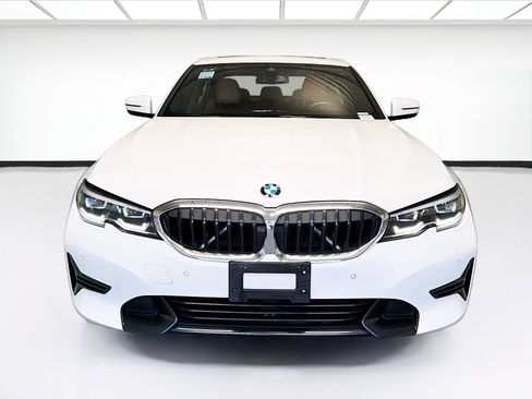 Used 2022 BMW 330i Sedan w/ Driving Assistance Package RWD image 2