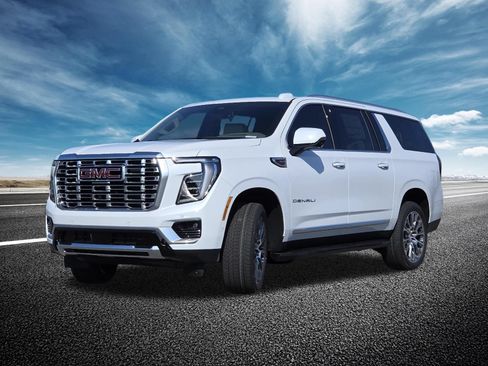 New 2026 GMC Yukon XL Denali w/ LPO, Floor Liner Package AWD/4WD image 18