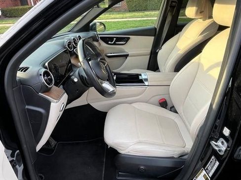 Used 2024 Mercedes-Benz GLC 300 image 16