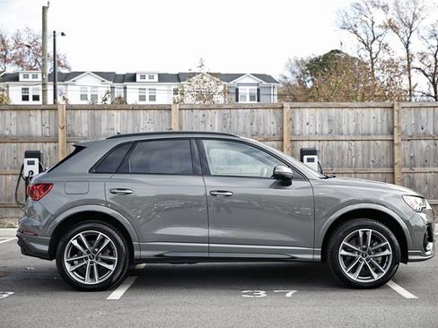 Certified 2025 Audi Q3 2.0T Premium w/ Convenience Package image 4