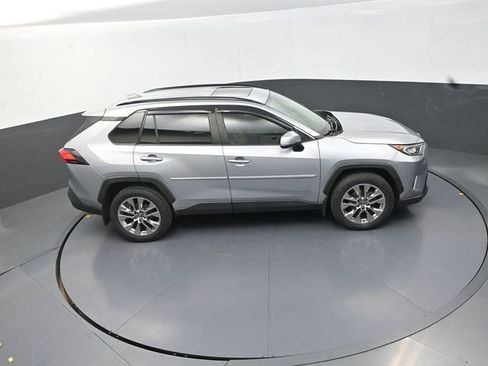 Used 2019 Toyota RAV4 XLE Premium w/ Cold Weather Package image 33