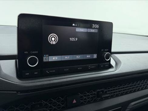 Used 2023 Honda Accord LX image 28