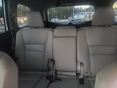 Used 2021 Honda Pilot Touring image 8