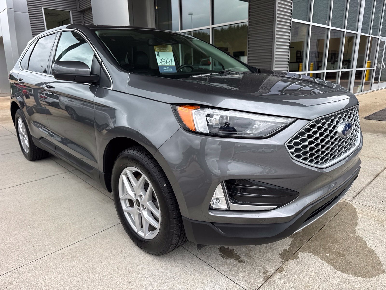 Certified 2024 Ford Edge SEL w/ Convenience Package AWD/4WD image 10