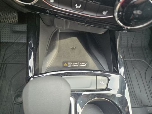 Used 2025 Chevrolet Trax ACTIV w/ Sunroof Package FWD image 24