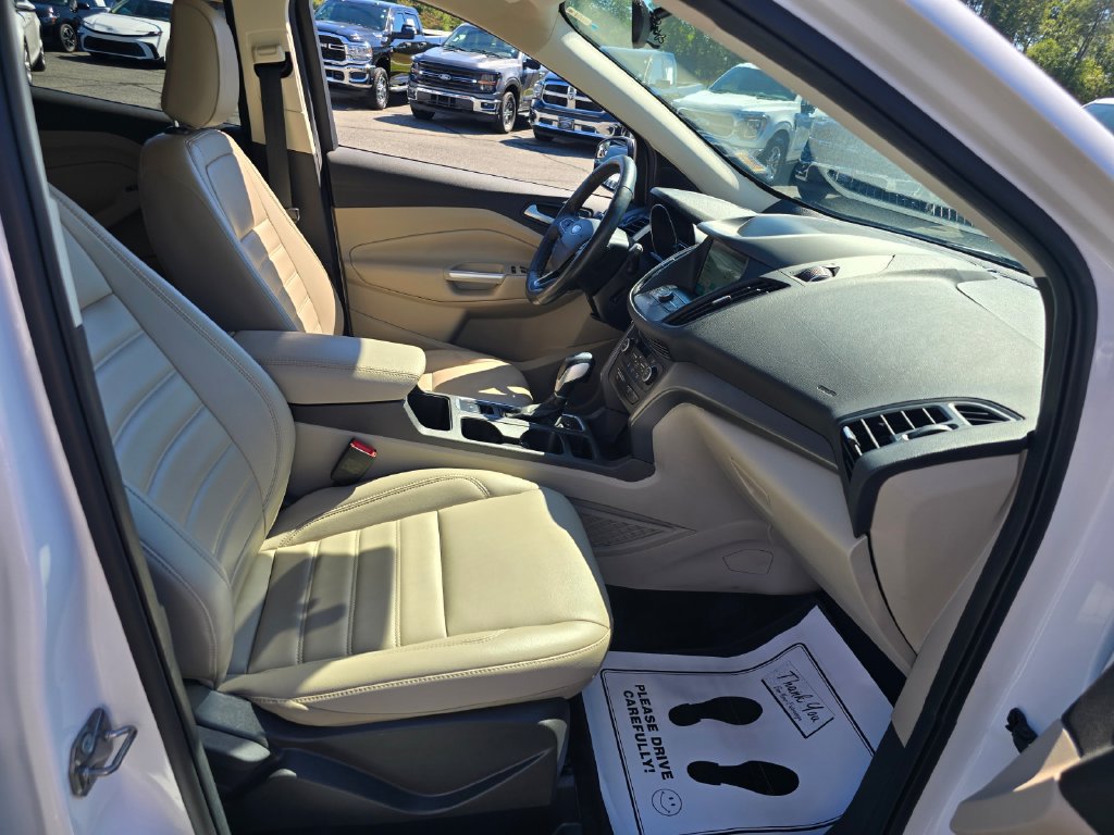Used 2019 Ford Escape SEL FWD image 13