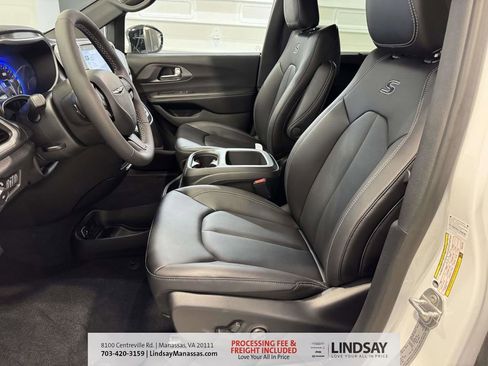 New 2026 Chrysler Pacifica Select image 18