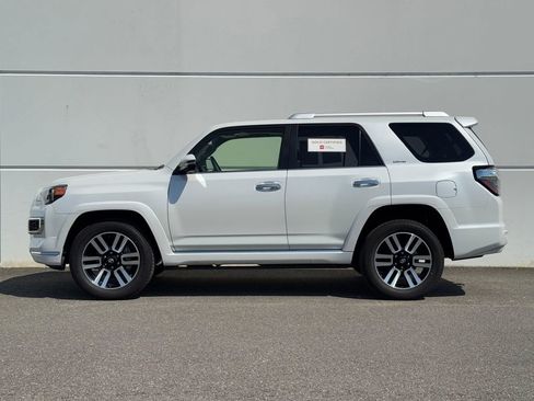 Certified 2024 Toyota 4Runner Limited AWD/4WD image 4