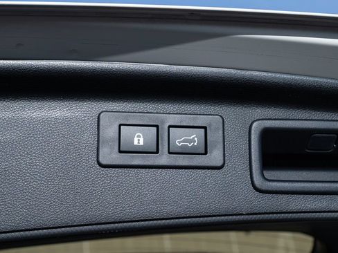 Used 2024 Subaru Forester Limited AWD/4WD image 40