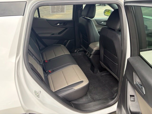 Used 2026 Chevrolet Equinox LT w/ Convenience Package II AWD/4WD image 13