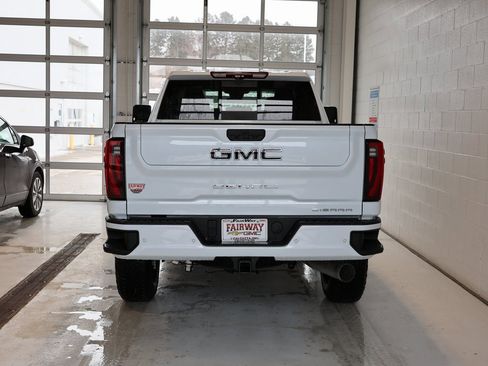 New 2026 GMC Sierra 3500 Denali w/ Denali Reserve Package image 8
