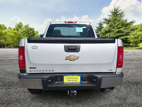 Used 2010 Chevrolet Silverado 1500 W/T w/ LS Package image 6