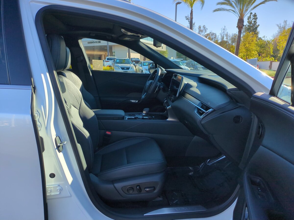 Used 2023 Lexus RX 350 Premium Plus w/ Cold Area Package FWD image 28