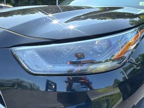 Used 2021 Toyota Highlander XLE AWD/4WD image 10