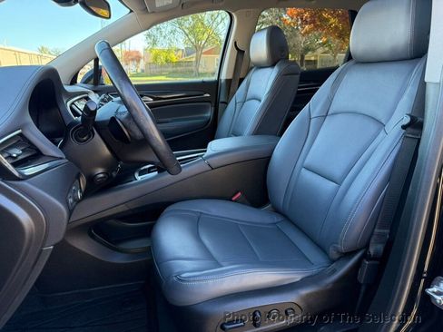 Used 2021 Buick Enclave Premium w/ Sun and Sites Package image 37