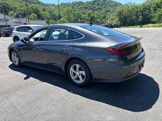 Used 2021 Hyundai Sonata SE w/ Cargo Package FWD video 3