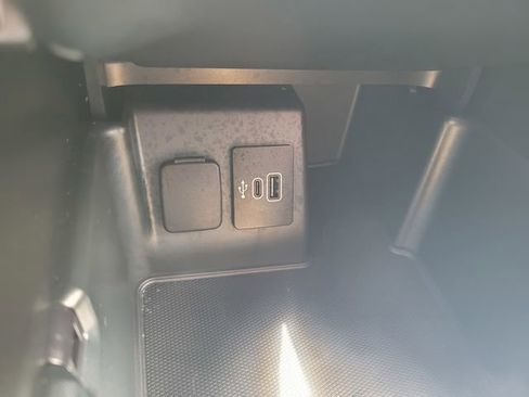 Certified 2025 Ford Explorer ST image 25