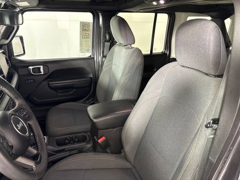 Used 2025 Jeep Wrangler Unlimited Sport AWD/4WD image 25
