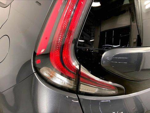 Certified 2025 Kia Soul LX w/ LX Technology Package FWD image 27