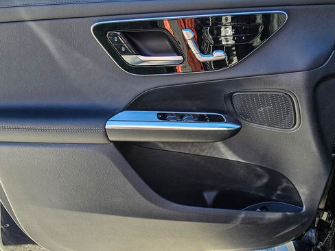 New 2026 Mercedes-Benz GLC 300 4MATIC image 11