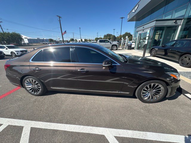Used 2017 Genesis G90 3.3T Premium RWD image 4