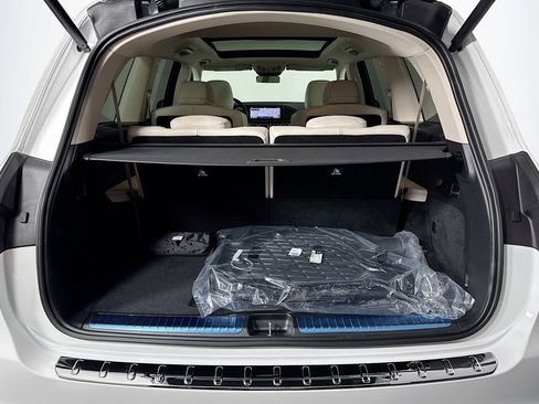 New 2026 Mercedes-Benz GLS 450 4MATIC image 23