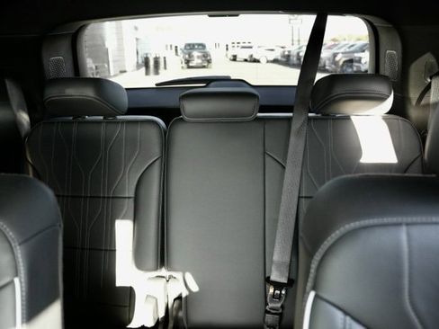 Used 2025 Buick Enclave Avenir w/ Super Cruise Package image 30