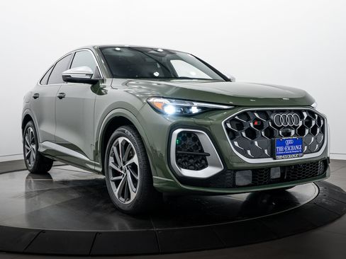 New 2025 Audi SQ5 Premium Plus image 2