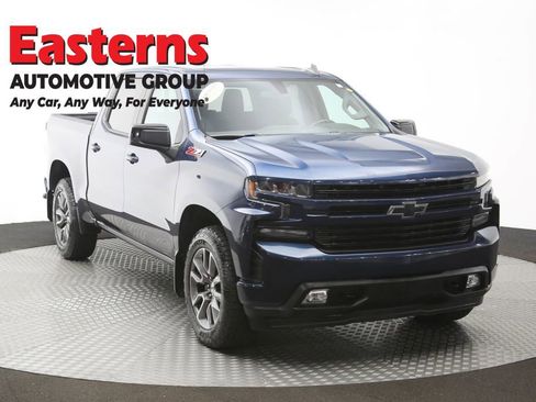 Used 2021 Chevrolet Silverado 1500 RST AWD/4WD image 3