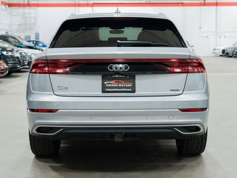 Used 2019 Audi Q8 Prestige w/ Towing Package image 5