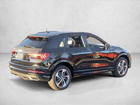 New 2025 Audi Q3 2.0T Premium image 2