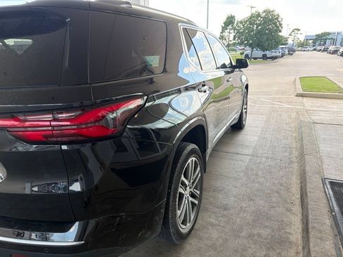 Used 2023 Chevrolet Traverse High Country AWD/4WD image 4