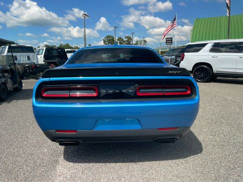Used 2015 Dodge Challenger SRT Hellcat RWD image 6