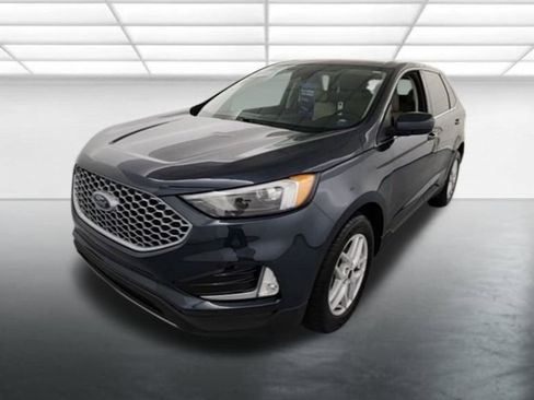 Certified 2023 Ford Edge SEL w/ Convenience Package AWD/4WD image 2