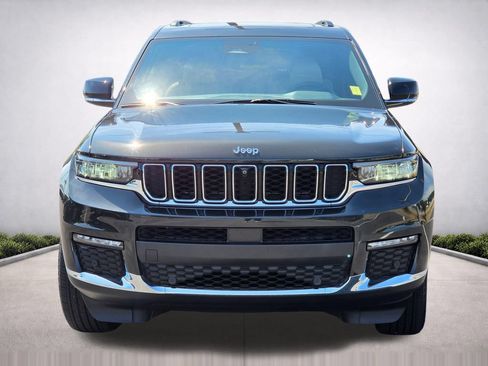 Used 2023 Jeep Grand Cherokee L Limited w/ Luxury Tech Group II AWD/4WD image 3