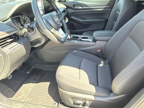 New 2025 Nissan Altima 2.5 SV w/ SV Special Edition Package image 21