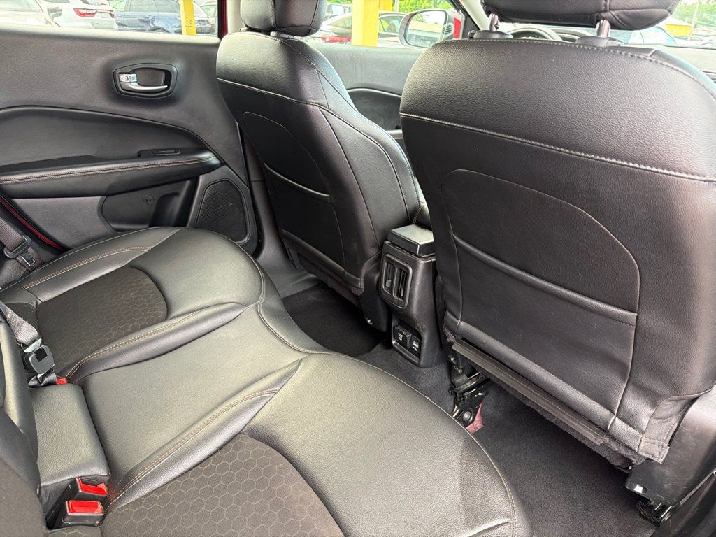 Used 2021 Jeep Compass Latitude w/ Convenience Group AWD/4WD image 27