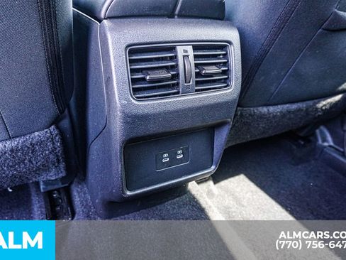 Used 2025 Nissan Rogue SV image 58