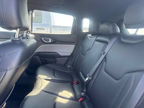 Used 2024 Jeep Compass Latitude AWD/4WD image 6