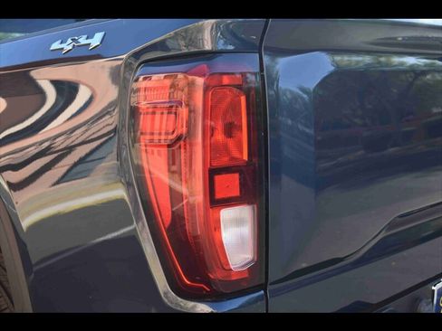 Used 2020 GMC Sierra 1500 SLE image 48